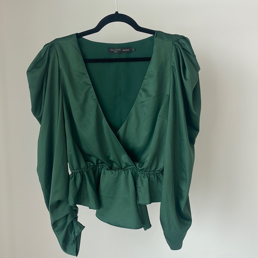 House of Harlow x Revolve Green satin holiday blouse Size Large